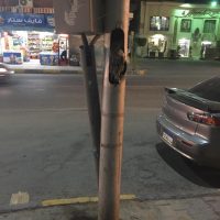 Izolacyjne złącze kablowe na ulicy w Egipcie