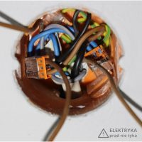 Rys. 17. Połączenia wewnątrz puszki instalacyjnej