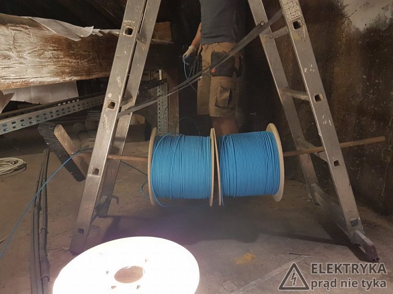 Pot Elho Vibes Fold Round Roze D22 X H20 De main image 1