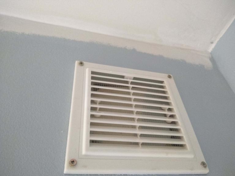 Puszka za kratką wentylacyjną