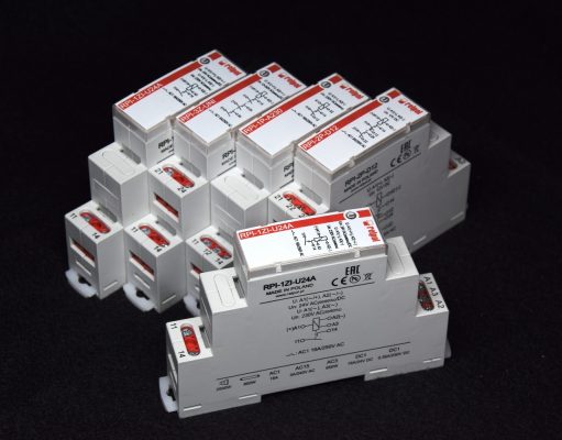 Przekaźniki instalacyjne: budowa, funkcje i zastosowanie na przykładzie RPI-1Z1-U24A firmy Relpol