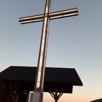 krzyz_z_podswietlaniem