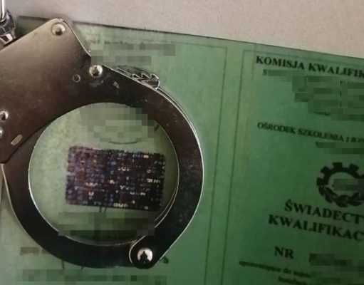 Firma z Bytomia wydała 1850 „lewych uprawnień” dla elektryków