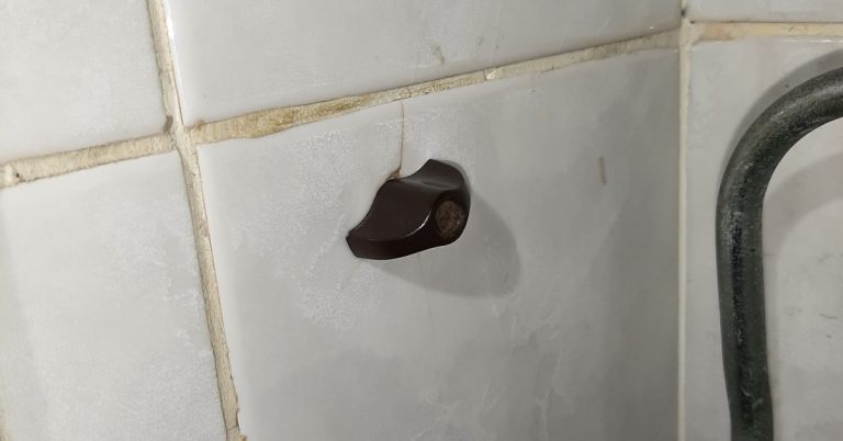 Wyłącznik obrotowy podtynkowy