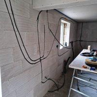 instalacja-elektryczna-poza-strefami-na-skroty