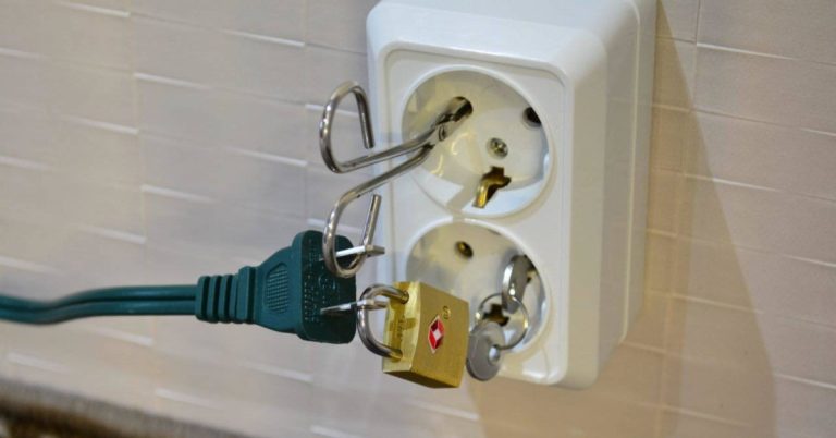 Przejściówka Uni-Schuko do samodzielnego montażu