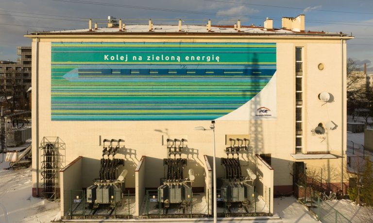 Nowy mural PGE na podstacji Warszawa Zachodnia