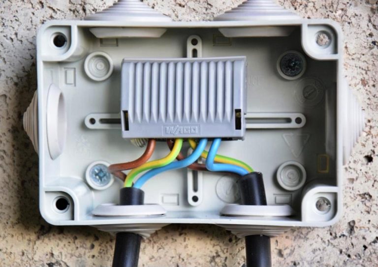 Ochrona połączeń elektrycznych przed wilgocią, dzięki osłonie żelowej WAGO GELBOX