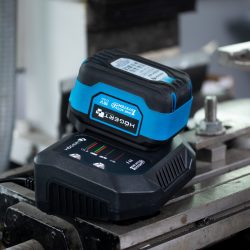 Szybka Ładowarka 6A 18V – GTV HT2E243_ HT2E241