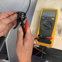 reverse power plug
