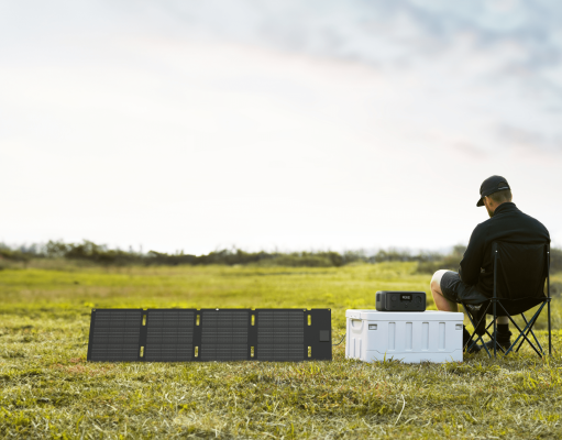 Jak ładować przenośną stację zasilania za pomocą paneli solarnych?