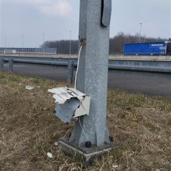 kradziez okablowania latarni ulicznej
