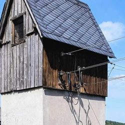 drewniana stacja trafo