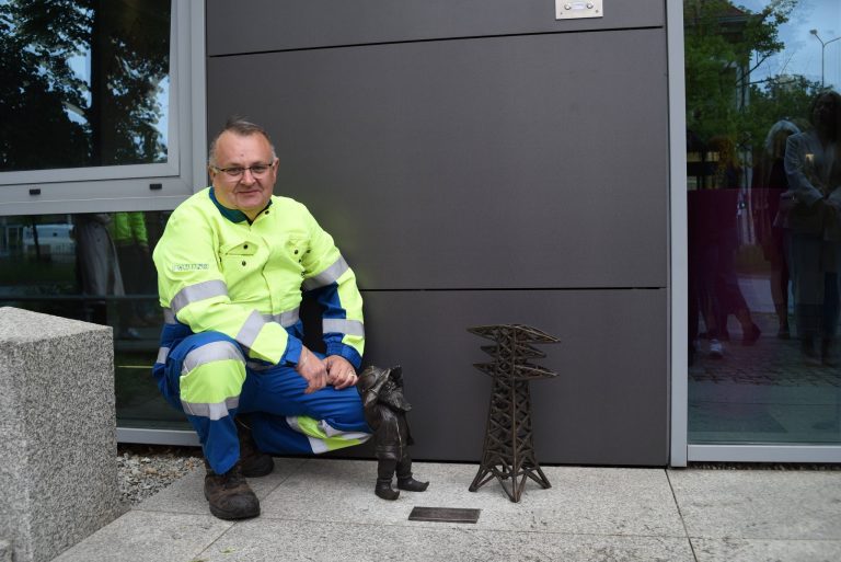 Nowy krasnal-energetyk przy budynku TAURON Dystrybucja we Wrocławiu