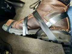 Buty robocze z podeszwą wzmocnioną przez elektryka