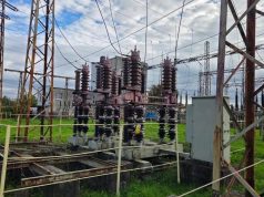 Stary wyłącznik WN na stacji rozdzielczej 110 kV