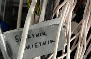 Szczery opis w rozdzielnicy